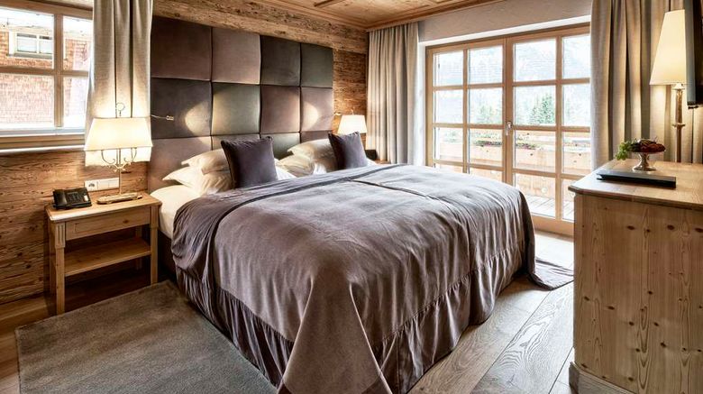 <b>Burg Vital Hotel Room</b>. Images powered by <a href="https://iceportal.shijigroup.com/" title="IcePortal" target="_blank">IcePortal</a>.
