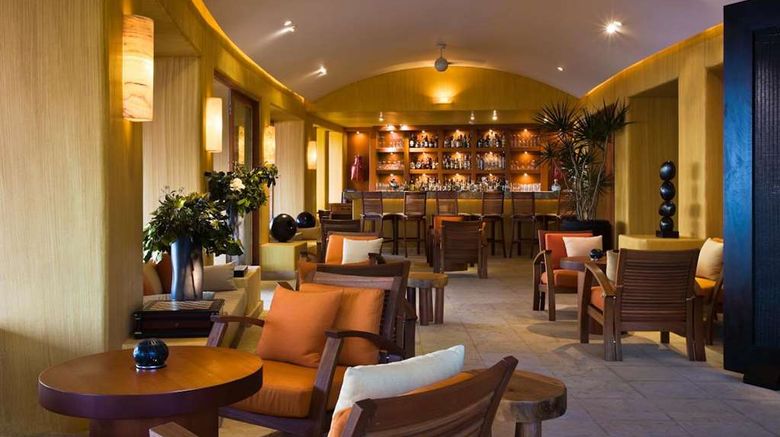 <b>Cala de Mar Resort & Spa Ixtapa Restaurant</b>. Images powered by <a href="https://iceportal.shijigroup.com/" title="IcePortal" target="_blank">IcePortal</a>.