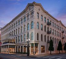 Capital Hotel Exterior