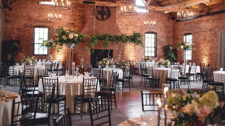 <b>Cork Factory Hotel Ballroom</b>. Images powered by <a href="https://iceportal.shijigroup.com/" title="IcePortal" target="_blank">IcePortal</a>.