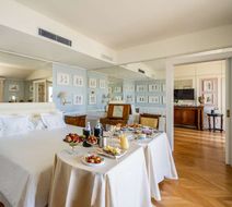Excelsior Palace Hotel Room