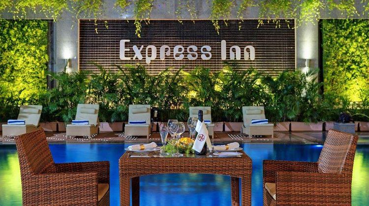 Express Inn Nashik Room