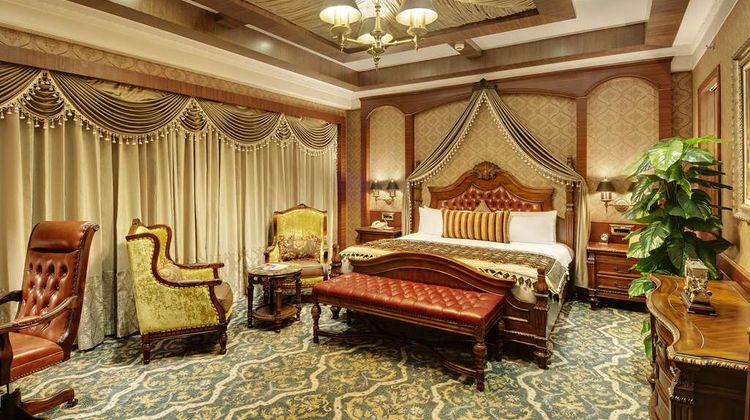 Express Inn Nashik Room