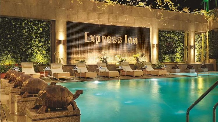 Express Inn Nashik Room