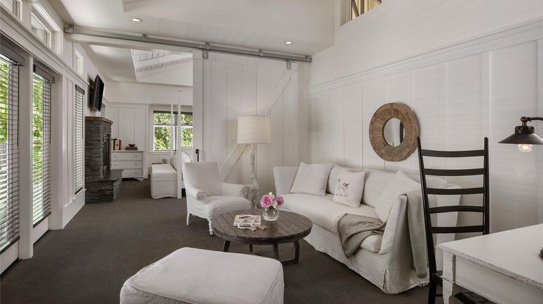 <b>Farmhouse Inn & Restaurant Suite</b>. Images powered by <a href="https://iceportal.shijigroup.com/" title="IcePortal" target="_blank">IcePortal</a>.