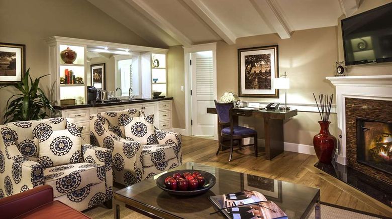 <b>Fess Parker's Wine Country Inn Room</b>. Images powered by <a href="https://iceportal.shijigroup.com/" title="IcePortal" target="_blank">IcePortal</a>.