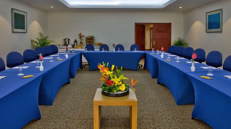 <b>Galeria Plaza Veracruz Meeting</b>. Images powered by <a href="https://iceportal.shijigroup.com/" title="IcePortal" target="_blank">IcePortal</a>.