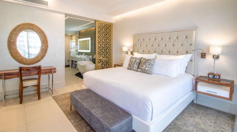 <b>Garza Blanca Resort & Spa Los Cabos Room</b>. Images powered by <a href="https://iceportal.shijigroup.com/" title="IcePortal" target="_blank">IcePortal</a>.