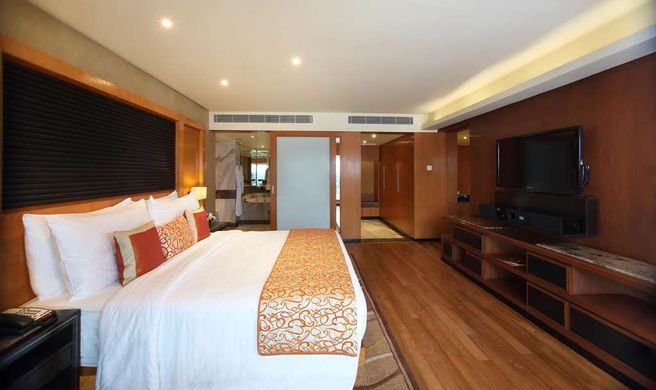 Gokulam Grand Hotel & Spa, Bangalore Exterior