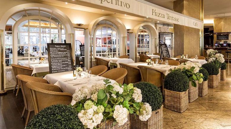 <b>Grand Elysee Hotel Hamburg Restaurant</b>. Images powered by <a href="https://iceportal.shijigroup.com/" title="IcePortal" target="_blank">IcePortal</a>.