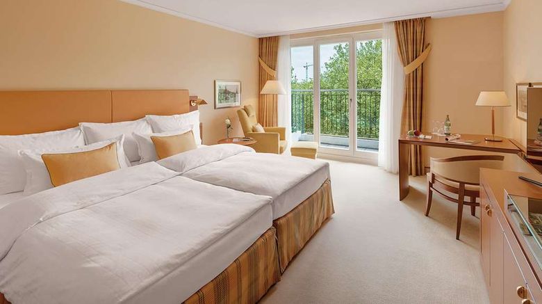 <b>Grand Elysee Hotel Hamburg Room</b>. Images powered by <a href="https://iceportal.shijigroup.com/" title="IcePortal" target="_blank">IcePortal</a>.