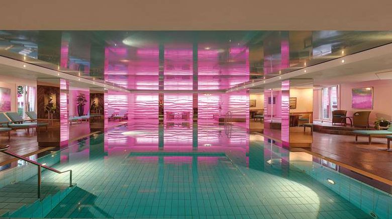 <b>Grand Elysee Hotel Hamburg Pool</b>. Images powered by <a href="https://iceportal.shijigroup.com/" title="IcePortal" target="_blank">IcePortal</a>.
