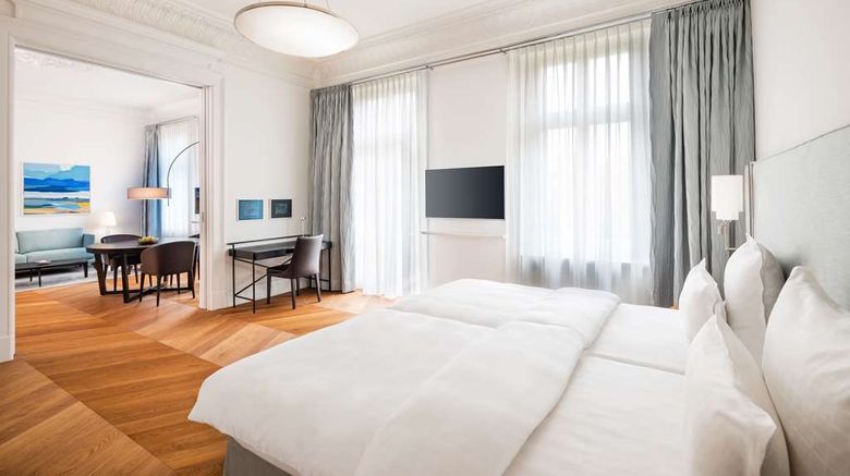 <b>Grand Elysee Hotel Hamburg Suite</b>. Images powered by <a href="https://iceportal.shijigroup.com/" title="IcePortal" target="_blank">IcePortal</a>.
