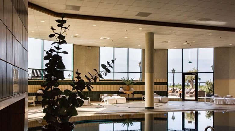 <b>Grand Hotel Huis Ter Duin Pool</b>. Images powered by <a href="https://iceportal.shijigroup.com/" title="IcePortal" target="_blank">IcePortal</a>.