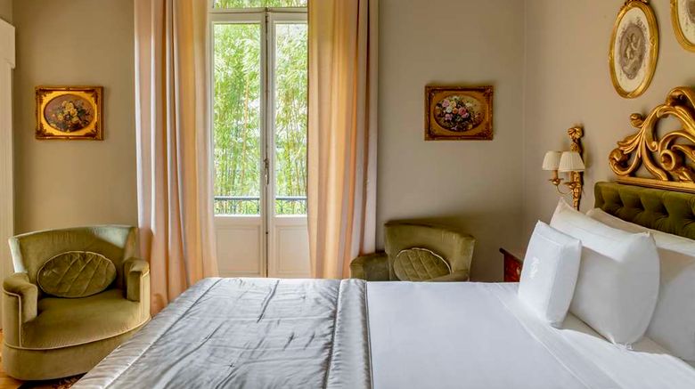 <b>Grand Hotel Tremezzo Suite</b>. Images powered by <a href="https://iceportal.shijigroup.com/" title="IcePortal" target="_blank">IcePortal</a>.