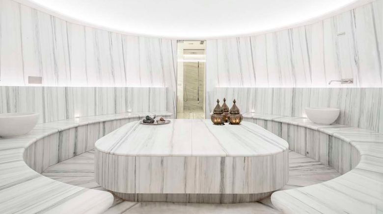 <b>Grand Hotel Tremezzo Spa</b>. Images powered by <a href="https://iceportal.shijigroup.com/" title="IcePortal" target="_blank">IcePortal</a>.