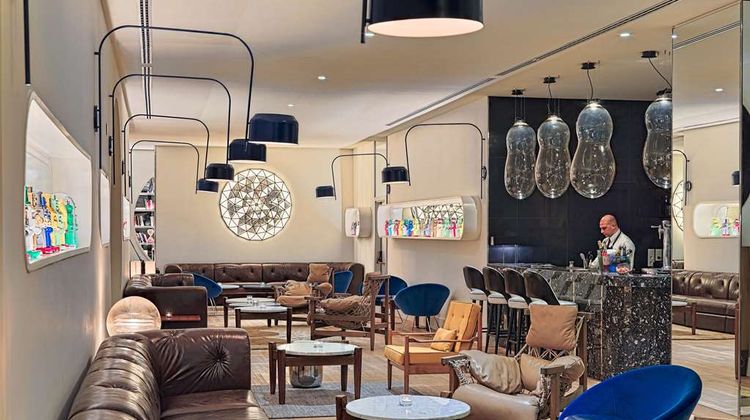 H10 Cubik Restaurant