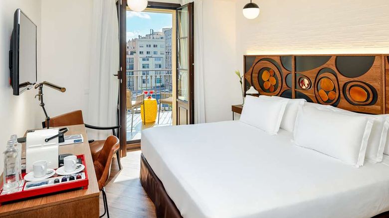 <b>H10 Metropolitan Room</b>. Images powered by <a href=https://www.travelagewest.com/Hotels/Barcelona/