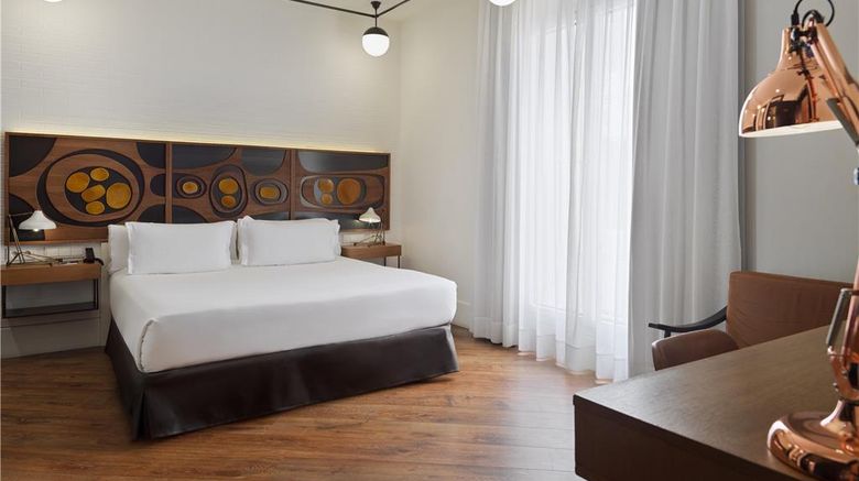 <b>H10 Metropolitan Room</b>. Images powered by <a href=https://www.travelagewest.com/Hotels/Barcelona/