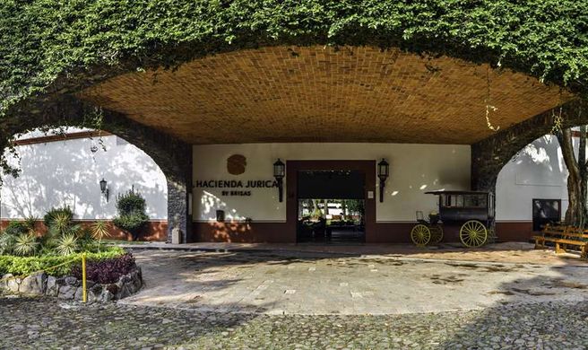 Hacienda Jurica Exterior