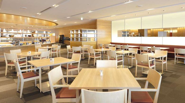 <b>Haneda Excel Hotel Tokyu Restaurant</b>. Images powered by <a href="https://iceportal.shijigroup.com/" title="IcePortal" target="_blank">IcePortal</a>.