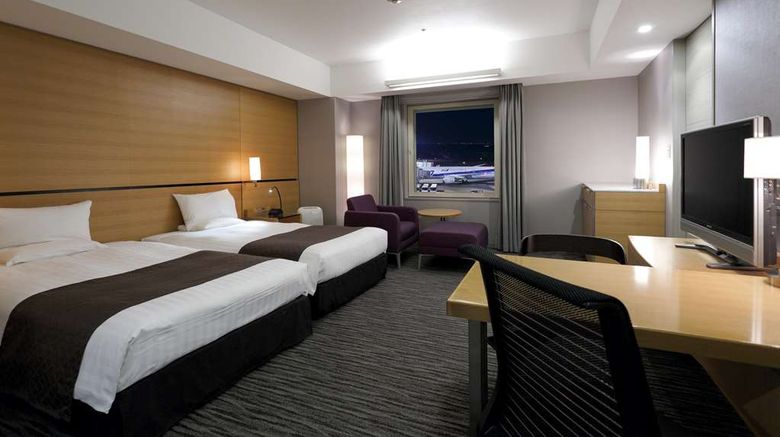 <b>Haneda Excel Hotel Tokyu Restaurant</b>. Images powered by <a href="https://iceportal.shijigroup.com/" title="IcePortal" target="_blank">IcePortal</a>.