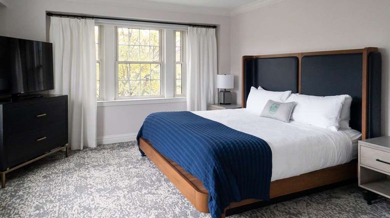 <b>Hanover Inn Dartmouth Suite</b>. Images powered by <a href="https://iceportal.shijigroup.com/" title="IcePortal" target="_blank">IcePortal</a>.