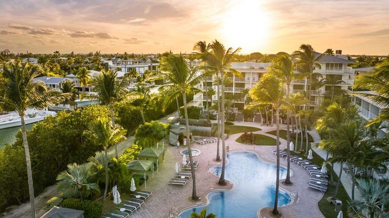 <b>Hawks Cay Resort Pool</b>. Images powered by <a href="https://iceportal.shijigroup.com/" title="IcePortal" target="_blank">IcePortal</a>.