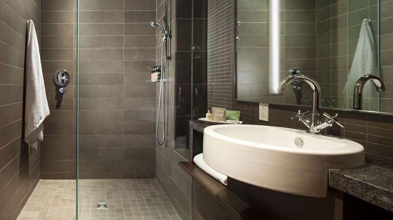 <b>HOTEL 71 Room</b>. Images powered by <a href="https://iceportal.shijigroup.com/" title="IcePortal" target="_blank">IcePortal</a>.