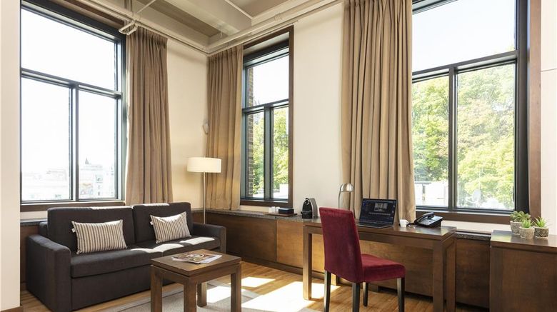 <b>HOTEL 71 Suite</b>. Images powered by <a href="https://iceportal.shijigroup.com/" title="IcePortal" target="_blank">IcePortal</a>.