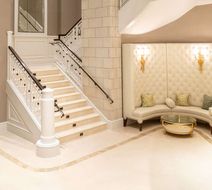 Hotel Bennett Lobby
