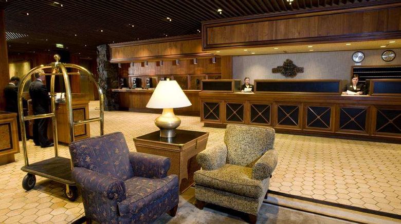 <b>Hotel Captain Cook Lobby</b>. Images powered by <a href="https://iceportal.shijigroup.com/" title="IcePortal" target="_blank">IcePortal</a>.