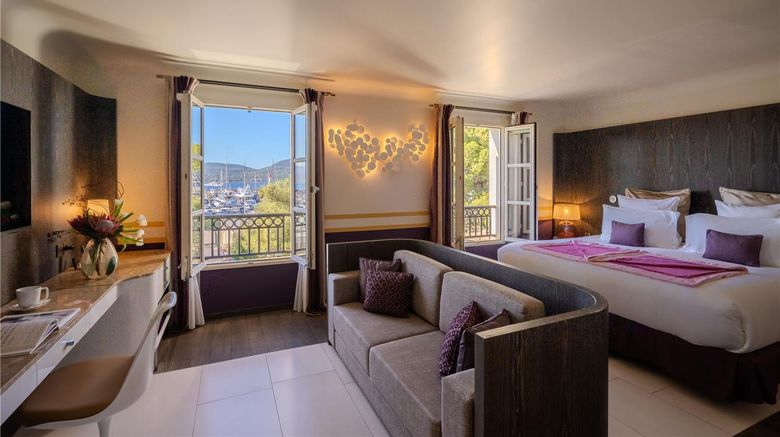 <b>Hotel de Paris St Tropez Suite</b>. Images powered by <a href="https://iceportal.shijigroup.com/" title="IcePortal" target="_blank">IcePortal</a>.