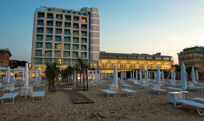 Excelsior Congress, Spa & Lido Exterior