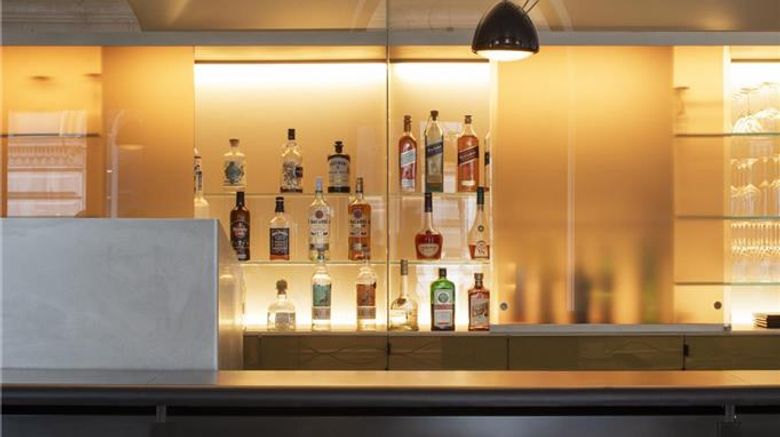 <b>Hotel Gault Restaurant</b>. Images powered by <a href="https://iceportal.shijigroup.com/" title="IcePortal" target="_blank">IcePortal</a>.