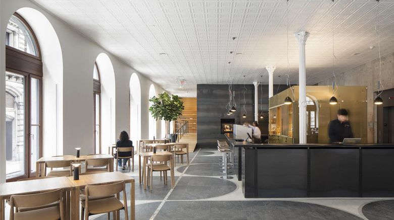 <b>Hotel Gault Lobby</b>. Images powered by <a href="https://iceportal.shijigroup.com/" title="IcePortal" target="_blank">IcePortal</a>.