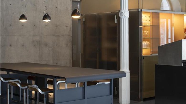 <b>Hotel Gault Restaurant</b>. Images powered by <a href="https://iceportal.shijigroup.com/" title="IcePortal" target="_blank">IcePortal</a>.