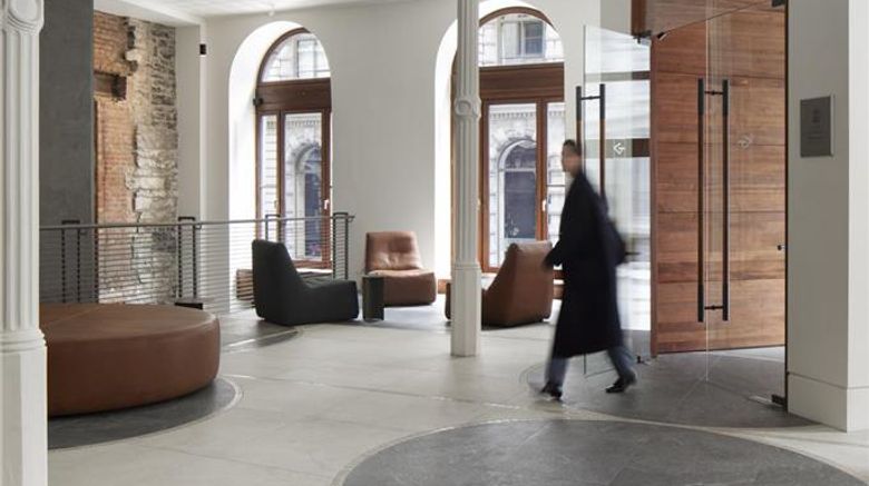 <b>Hotel Gault Lobby</b>. Images powered by <a href="https://iceportal.shijigroup.com/" title="IcePortal" target="_blank">IcePortal</a>.