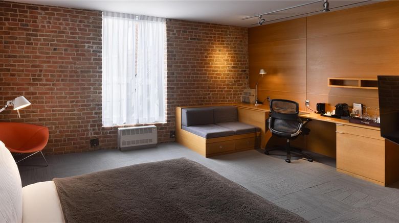 <b>Hotel Gault Room</b>. Images powered by <a href="https://iceportal.shijigroup.com/" title="IcePortal" target="_blank">IcePortal</a>.