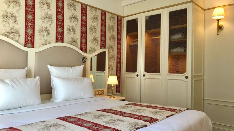<b>Hotel Mayfair Paris Room</b>. Images powered by <a href="https://iceportal.shijigroup.com/" title="IcePortal" target="_blank">IcePortal</a>.