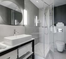Hotel Metropole Geneva Room