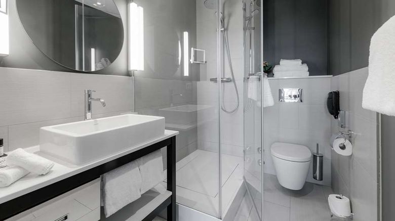 <b>Hotel Metropole Geneva Room</b>. Images powered by <a href="https://iceportal.shijigroup.com/" title="IcePortal" target="_blank">IcePortal</a>.