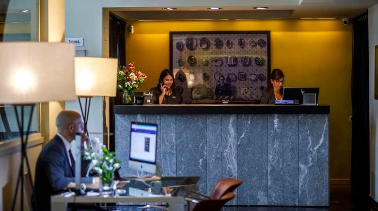 <b>Hotel Miro Lobby</b>. Images powered by <a href="https://iceportal.shijigroup.com/" title="IcePortal" target="_blank">IcePortal</a>.