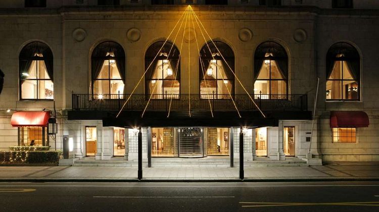 Hotel New Grand Exterior