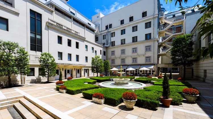 Hotel New Grand Exterior