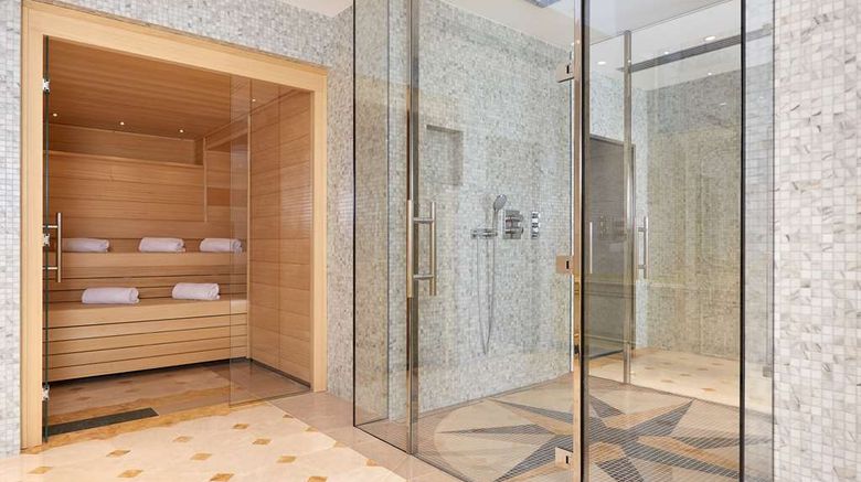 <b>Hotel Regina, Paris Spa</b>. Images powered by <a href="https://iceportal.shijigroup.com/" title="IcePortal" target="_blank">IcePortal</a>.