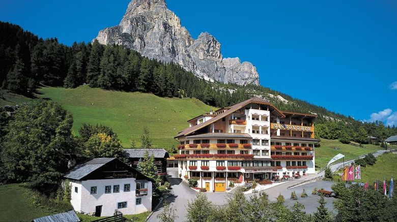 <b>Hotel Sassongher Exterior</b>. Images powered by <a href="https://iceportal.shijigroup.com/" title="IcePortal" target="_blank">IcePortal</a>.