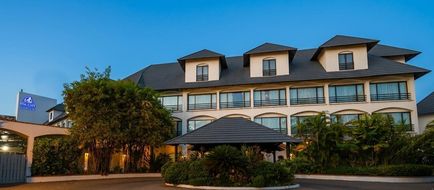 Sea Cliff Court Apartments Exterior