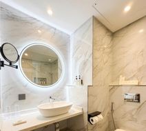 Sea Cliff Court Apartments Room