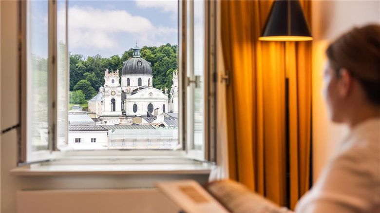 <b>Hotel Stein Room</b>. Images powered by <a href="https://iceportal.shijigroup.com/" title="IcePortal" target="_blank">IcePortal</a>.